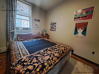 39 Charter St unit 2F - Boston, MA