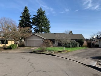 2281 9th St - Springfield, OR