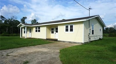 62324 Russell Town Rd - Roseland, LA