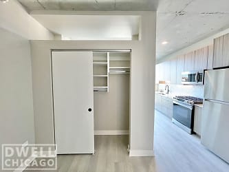4611 N Broadway unit Convertible - Chicago, IL