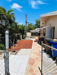 3572 NW 38th Terrace - Lauderdale Lakes, FL