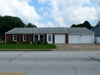 3302 Central Ave - Bettendorf, IA
