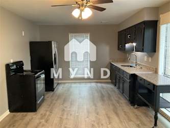 512 Mcelroy Road Unit B - Memphis, TN
