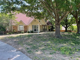 932 Valley View Ave - Red Oak, TX