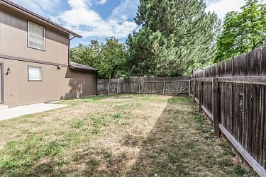 2725 Dundee Ct - Fort Collins, CO