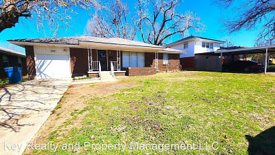 209 W Coe Dr - Midwest City, OK