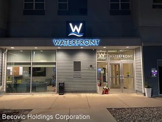 WaterFront Apartments - Moline, IL