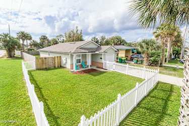 408 6th St S - Jacksonville Beach, FL