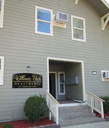 117 S Yolo St unit 1 - Willows, CA