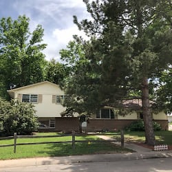 2836 Redwing Rd - Fort Collins, CO