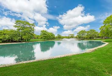 The Green At Chevy Chase Apartments - Buffalo Grove, IL