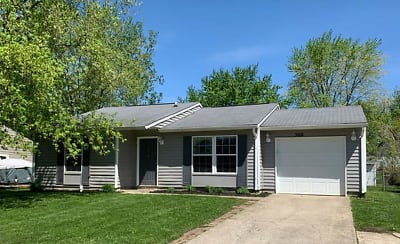 3618 Valley Lake Dr - Indianapolis, IN