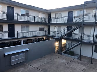 Sandpiper Apartments - Austin, TX