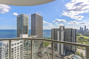 360 East South Water Street unit 814 - Chicago, IL