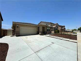 3512 Mill Creek Dr - Menifee, CA