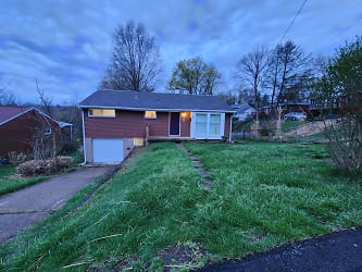 106 Valeview Dr - Pittsburgh, PA