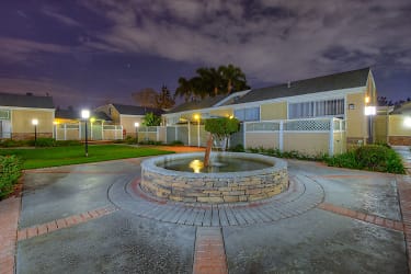 Greenhouse Apartments - Fullerton, CA
