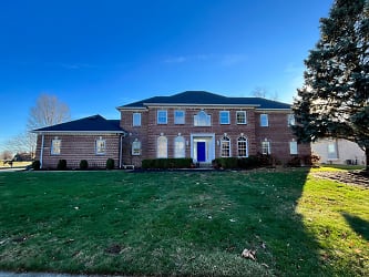 21569 Anchor Bay Dr - Noblesville, IN