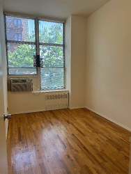 6120 Woodside Ave unit 1K - Queens, NY