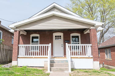 1305 Cottage Ln - Jefferson City, MO