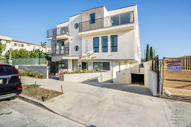 Townhouse In East Hollywood W/ Parking & Private Rooftop Deck! Apartments - Los Angeles, CA