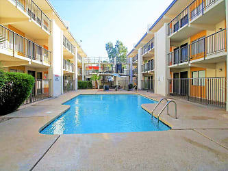 The Residences At Camelback West Apartments - Phoenix, AZ