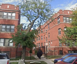 7024 S Paxton Ave - Chicago, IL