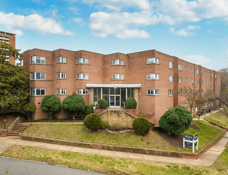 2112 Riverside Dr Apartments - Richmond, VA