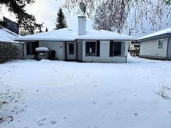 2131 Hilton Ave - Fairbanks, AK