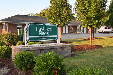 Travelers Suites Melbourne Suites Apartments - Youngstown, OH