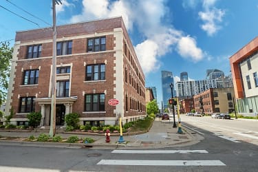 Monadnock Apartments - Minneapolis, MN