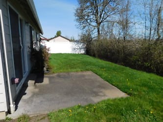 1483 S 6th St - Independence, OR