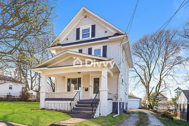 788 Saxon Ave - undefined, undefined