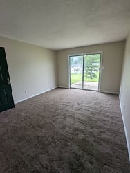 7221 N Moberly Dr unit D 7221 - Columbia, MO