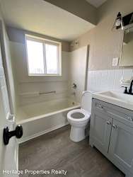 6012 Madison Ave - Berkeley, MO