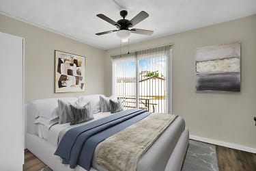 Room For Rent - Deltona, FL