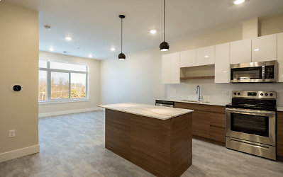 The Jordan - Riverside 1, LLC Apartments - Auburn Hills, MI