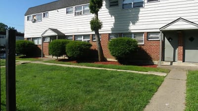 Willow Gardens Apartments - Chester, PA