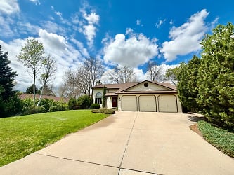 5317 Mail Creek Ln - Fort Collins, CO