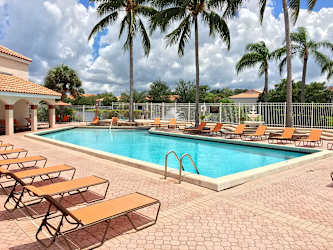 Country Club Lakes Apartments - Coconut Creek, FL