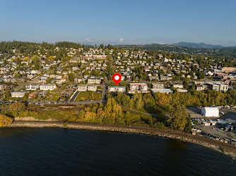 2 Bed, 1 Bath- Bay View Apartment Near Fairhaven And Boulevard Park - Bellingham, WA