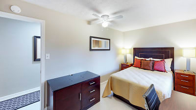 Room For Rent - Oakwood, GA