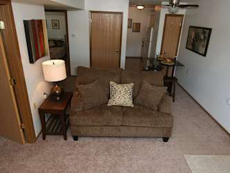 Alexandra Apartments - Cedar Rapids, IA