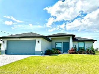 2817 NW 2nd Terrace - Cape Coral, FL
