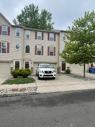 4 Wallace Rd unit 4 - Mount Holly, NJ