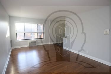 7545 N Winchester Ave unit 504 - Chicago, IL