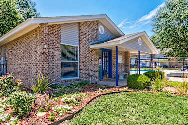 The Avenue Apartments - Fayetteville, AR