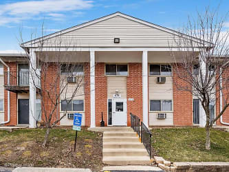 670 Marilyn Ave unit 7-110 - Glendale Heights, IL