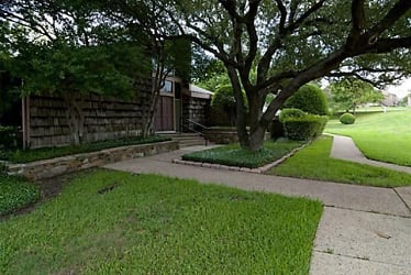 4422 Westminster Dr - Irving, TX