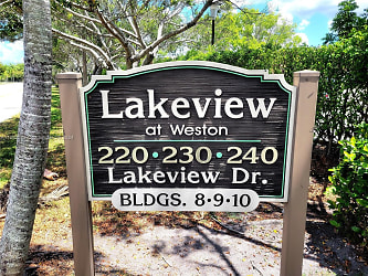 220 Lakeview Dr #110 - Weston, FL